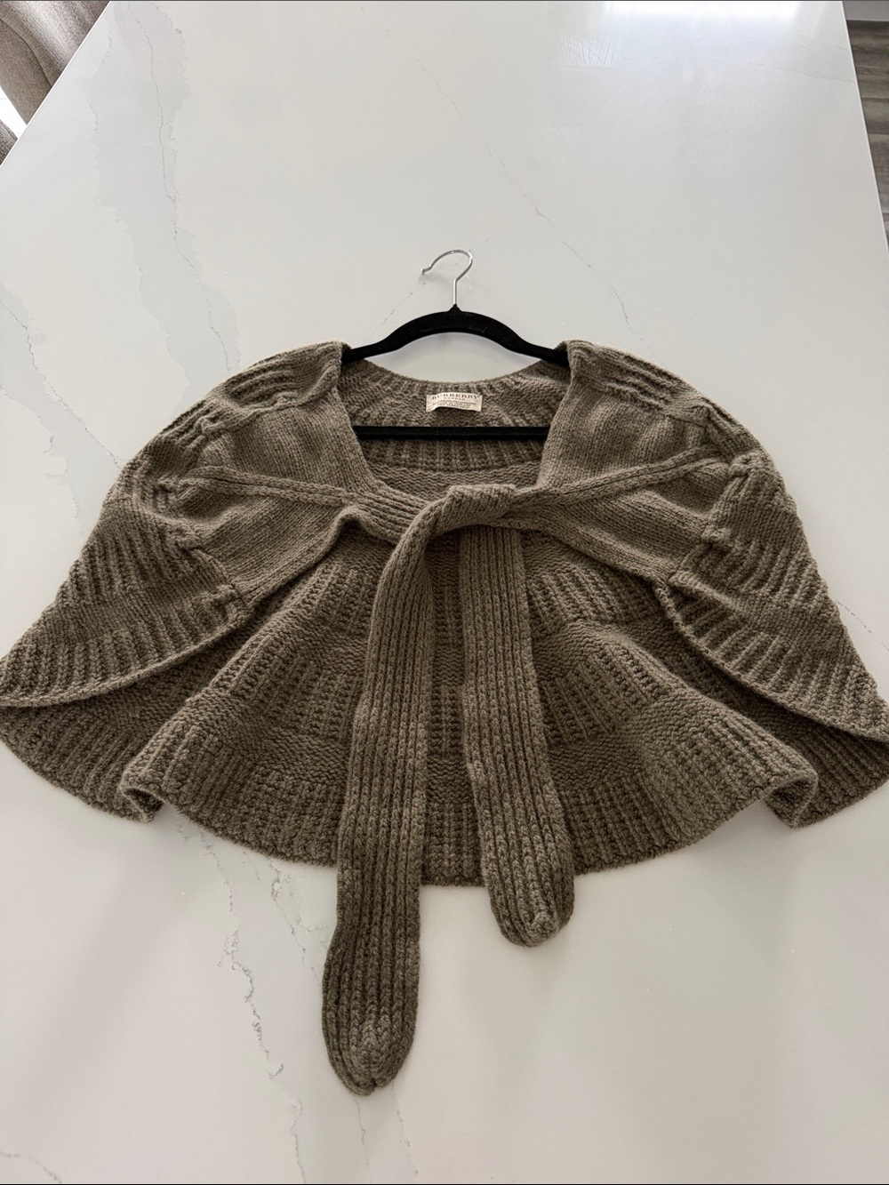 Burberry London Made in Ireland 95% Merino 5% Cashmere Knit Capelet Wrap